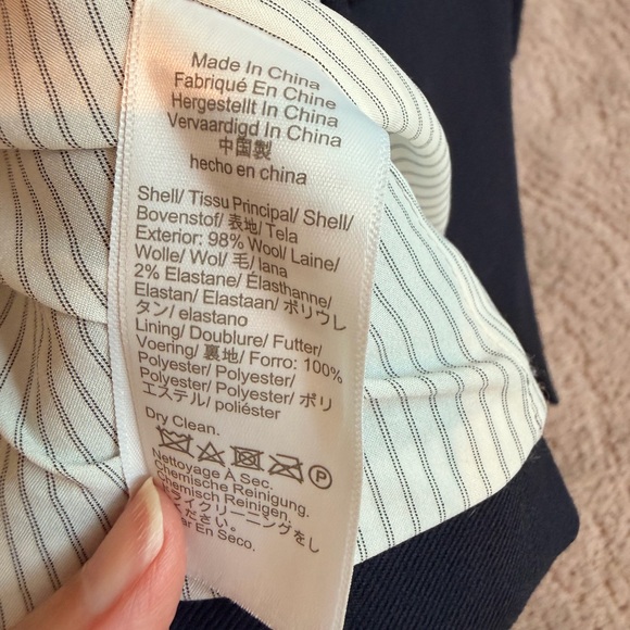 J. Crew Preppy Wool Regent Blazer in Navy Blue (Size 4) - Picture 11 of 11